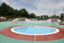 幼児用プールの水深は10～30cm