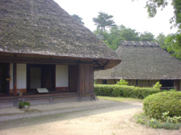 重要文化財の旧岩本家住宅(宇陀・東山集落)
