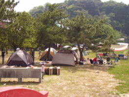 逗子ヶ浜近くのリゾートキャンプ地