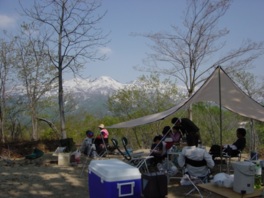 オートキャンプ場からの守門岳