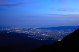 四明嶽山頂から眺める京都市街の夜景