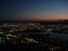 百万ドルの夜景と言われるほどの美しさ