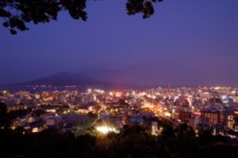 南九州随一のにぎわいを見せる鹿児島市街の夜景を堪能