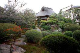敷地内に茶室が設けられている