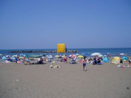 日本の渚百選にも選ばれた海水浴場