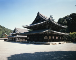 唐様建築の代表作で国の重要文化財の仏殿