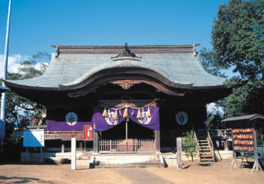 現在の社殿は昭和19(1944)年の建立