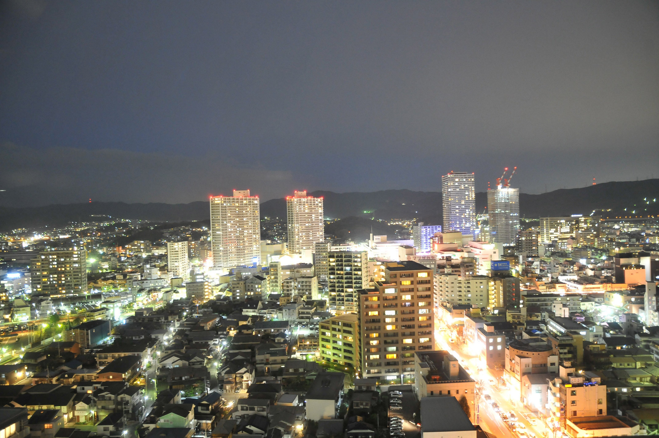 高槻市役所総合センター R階展望フロア 夜景時間 Yakei Hours ウォーカープラス