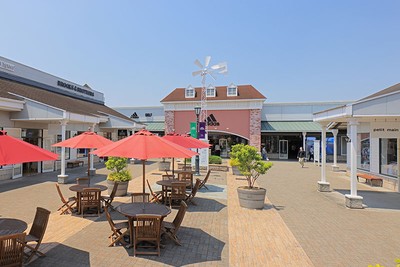 館内は道幅が広く、ベビーカーなども通りやすい