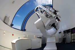 大分県内では最大口径の大型望遠鏡で、九州でも2番目の大きさ