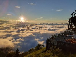 北志賀高原にそびえるウッドテラスからの絶景
