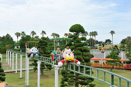 体験施設が充実した赤穂海浜公園内にある遊園地