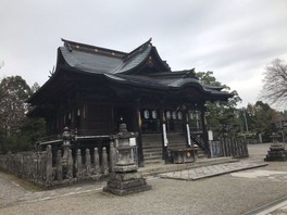 拝殿の他、楼門、幣殿、本殿などが日田市の有形文化財に指定されている