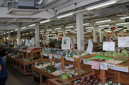 物産館野菜売り場