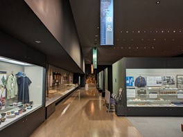 「商品」「刑事」「考古」の3部門で構成される常設展示