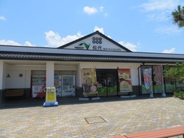 入口には真田氏の家紋である六文銭が描かれている