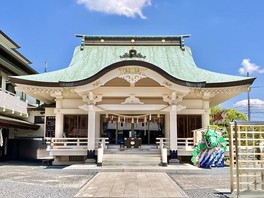 明治15年までは「酒折宮(さかおりぐう)」と 号していた