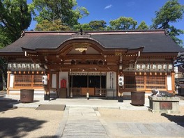 平成24年9月に新拝殿が再建された