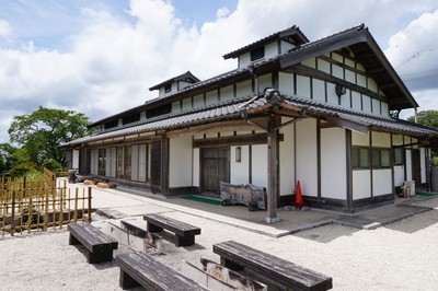 つつじ屋敷