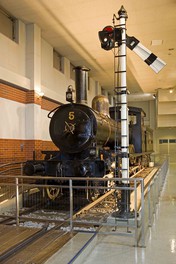 東武鉄道の出発点となった、5号蒸気機関車の車輪が回転するショーは子供達に大人気