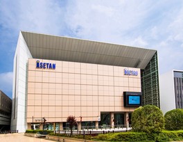 雨の日も濡れずに店内に入れる