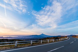 富士山を眺めながらドライブを楽しめる