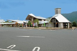 四万十川観光のついでに寄ることができる