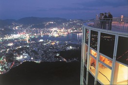 2012年に香港、モナコと共に世界新三大夜景に選ばれた
