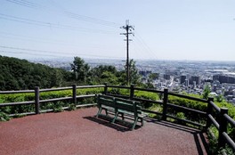 眺望が良く大阪平野を一望できる