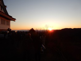 牛伏山展望台の初日の出