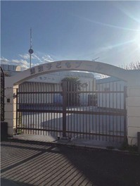 夏季、2部制でオープンする