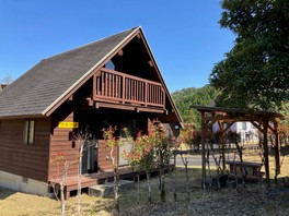 山に囲まれた安らぎの空間