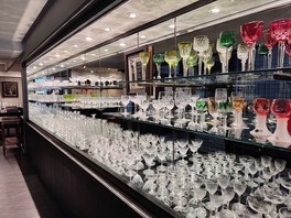 展示と販売を行うギャラリーの様子