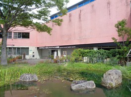 福島県内の希少淡水生物を展示している