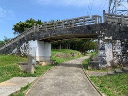 那覇港方面へ180度の展望がみられる橋