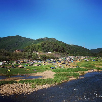 木津川沿いの広大なフリーサイト