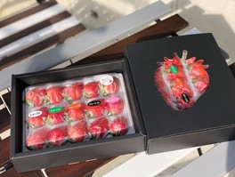 多彩な品種のいちごが詰まったギフトボックスも販売