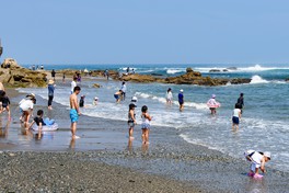 隠れ家的な海水浴場で夏を満喫