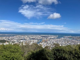 徳島平野や淡路島まで望める