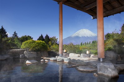 富士山を望む露天風呂