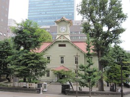 国の重要文化財にも指定されている札幌市時計台
