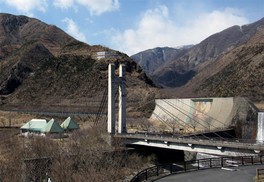 同センターを管理するNPO法人 足尾に緑を育てる会は足尾銅山の煙害地の緑化活動を広く推進している