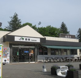 地元の土産品が豊富にそろう