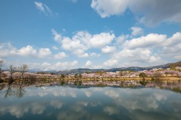 長峰スポーツ公園園内では針湖池で釣りを楽しめる