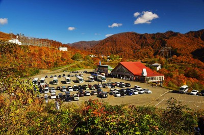 奥只見湖の紅葉 新潟県 の情報 ウォーカープラス